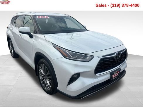 Used 2022 Toyota Highlander Platinum AWD/4WD image 8