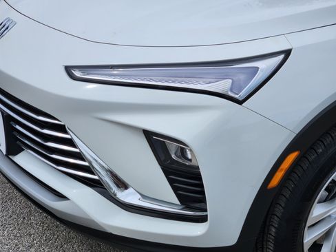 Used 2024 Buick Envista Preferred w/ Convenience I Package image 9