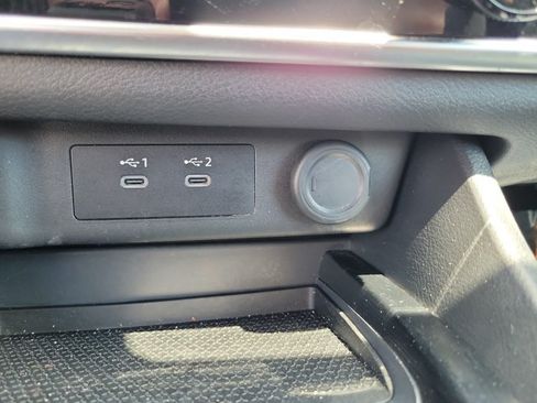 Used 2025 Nissan Rogue S FWD image 30