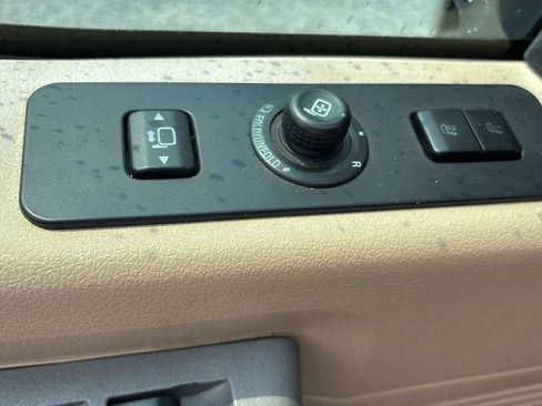 Used 2016 Ford F250 Lariat w/ Lariat Ultimate Package AWD/4WD image 22