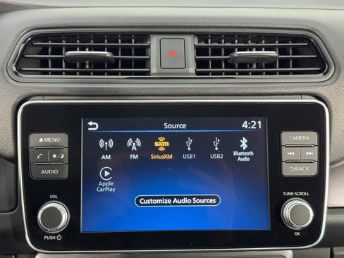 Used 2025 Nissan Leaf S image 21