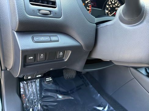 Used 2017 Nissan Altima 2.5 SV w/ Convenience Package FWD image 20