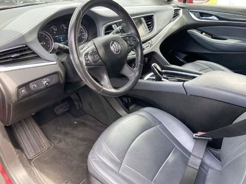 Used 2019 Buick Enclave Essence FWD image 6