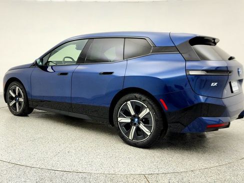 Used 2024 BMW iX xDrive50 w/ Sport Package image 7