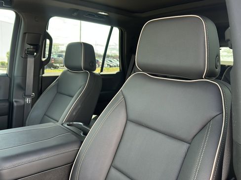 Used 2025 Chevrolet Tahoe Premier w/ Sun And Tow Package image 14