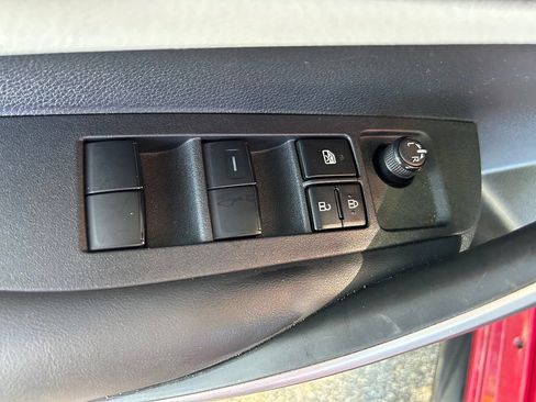 Used 2023 Toyota Corolla SE FWD image 17
