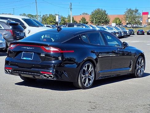 Used 2018 Kia Stinger GT2 image 7