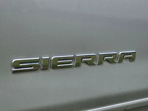 Used 2015 GMC Sierra 1500 SLE w/ Suspension Package, Off-Road AWD/4WD image 16