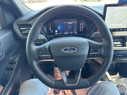 Certified 2024 Ford Escape ST-Line w/ Tech Pack #1 image 27
