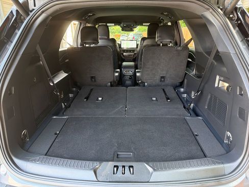 Used 2025 Ford Explorer ST-Line w/ Premium Package RWD image 35