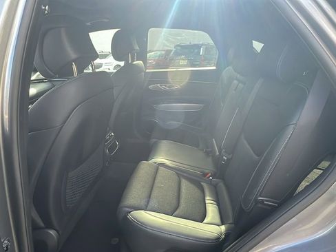 Used 2022 Genesis GV70 2.5T w/ Sport Prestige Package image 38