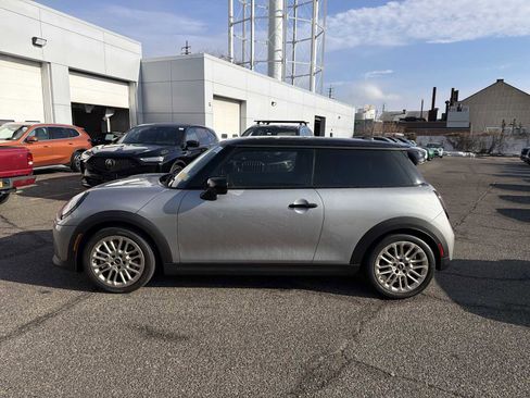 Certified 2025 MINI Cooper S image 4