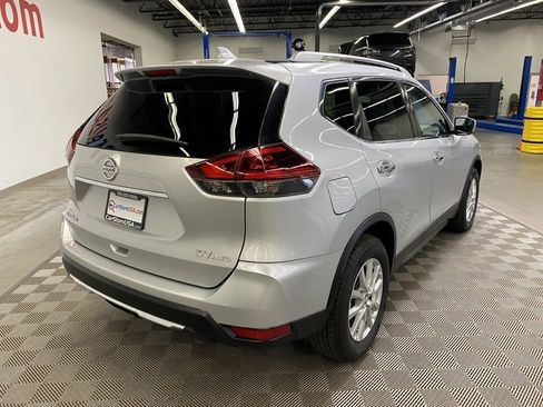 Used 2018 Nissan Rogue SV image 13