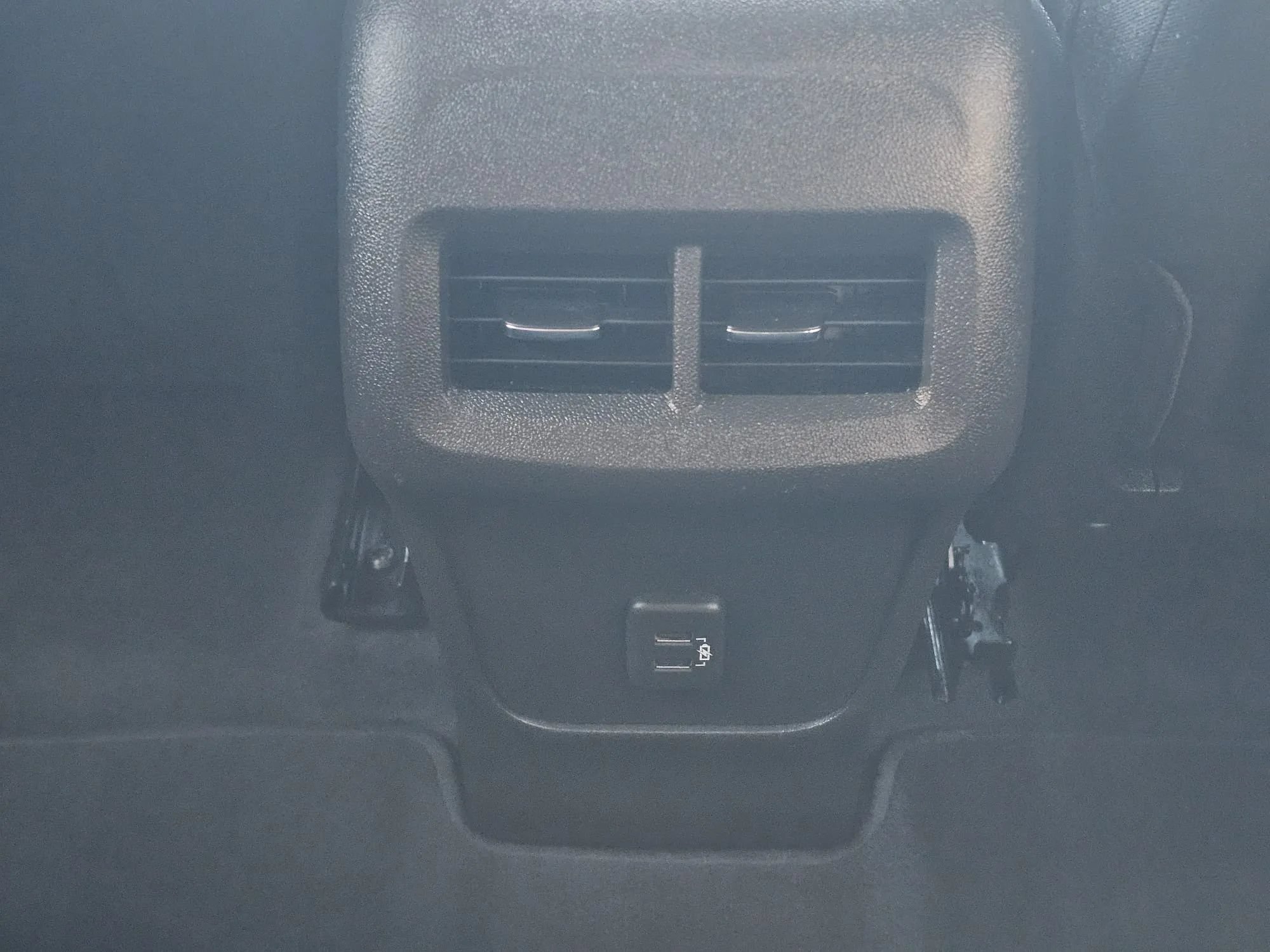 Used 2024 GMC Terrain SLE FWD image 25