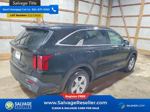 Used 2022 Kia Sorento LX FWD image 4