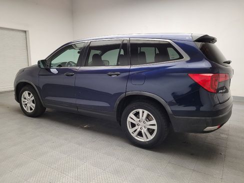 Used 2017 Honda Pilot LX image 3