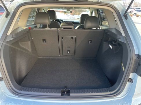 Certified 2025 Volkswagen Taos SEL image 9