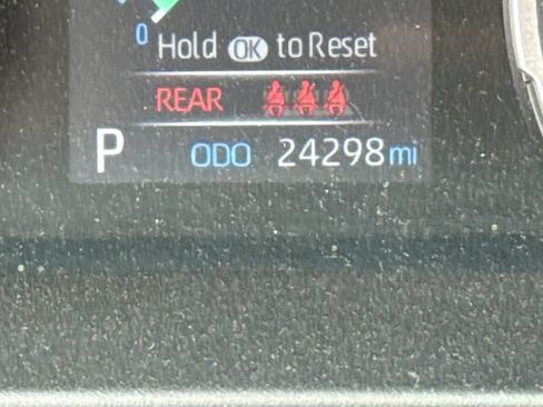 Used 2022 Toyota RAV4 LE AWD/4WD image 27