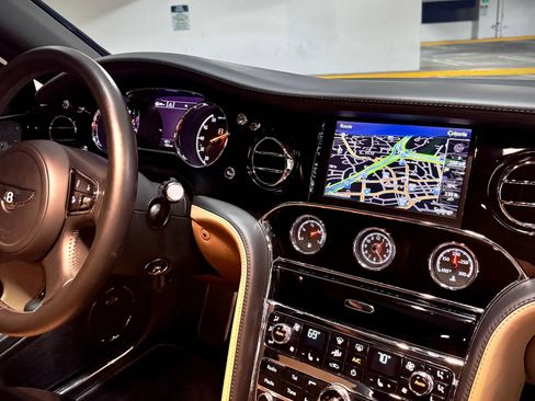 Used 2016 Bentley Mulsanne Speed RWD image 26