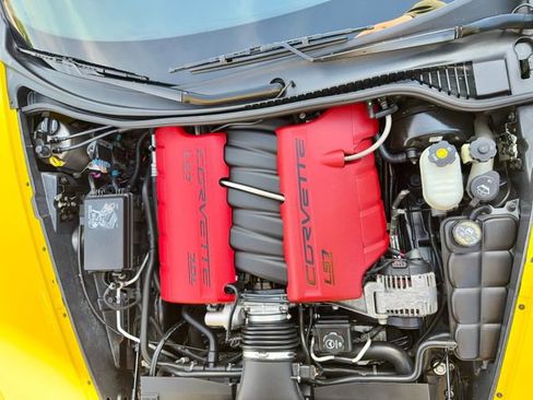 Used 2006 Chevrolet Corvette Z06 w/ Preferred Equipment Group RWD image 25