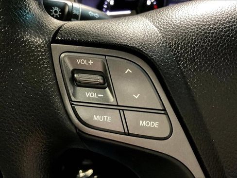 Used 2018 Hyundai Santa Fe Sport image 18