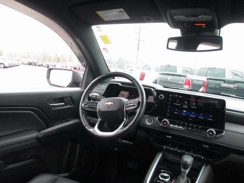 Used 2023 Chevrolet Colorado LT w/ LT Convenience Package III image 22