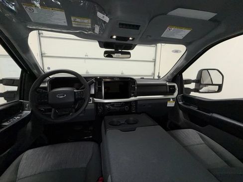 New 2026 Ford F350 XLT w/ XLT Premium Package AWD/4WD image 9