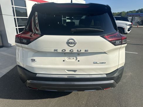 Used 2023 Nissan Rogue SL AWD/4WD image 7