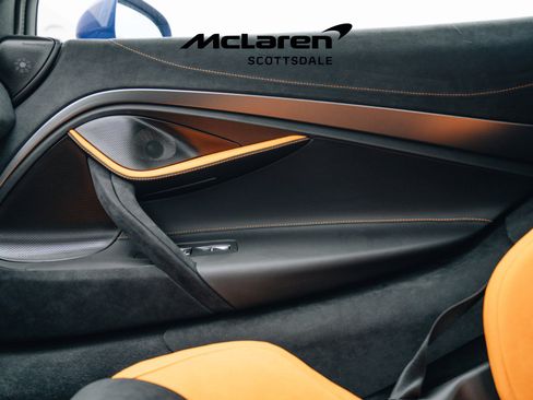 Used 2024 McLaren 750S Spider image 28
