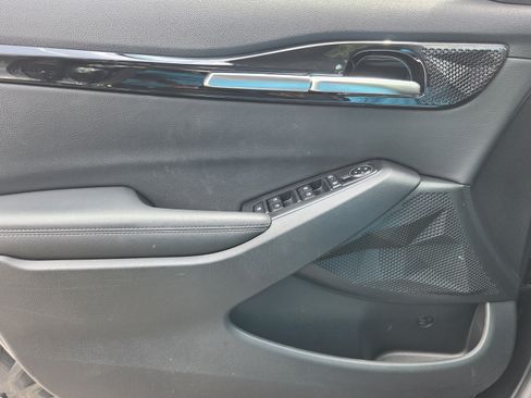 Used 2024 Kia Seltos EX FWD image 28