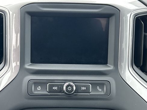 Used 2022 Chevrolet Silverado 1500 Custom image 18