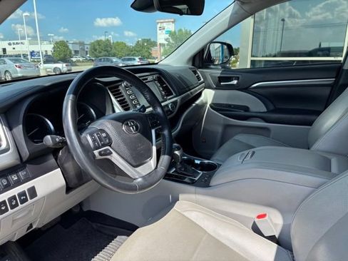 Used 2018 Toyota Highlander Limited Platinum w/ Protection Package #3 AWD/4WD image 9