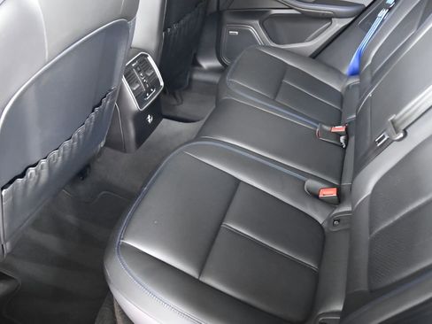 Used 2022 Porsche Macan image 27