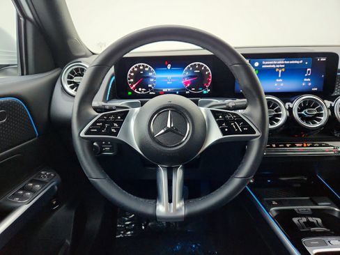 Certified 2026 Mercedes-Benz GLB 250 image 27