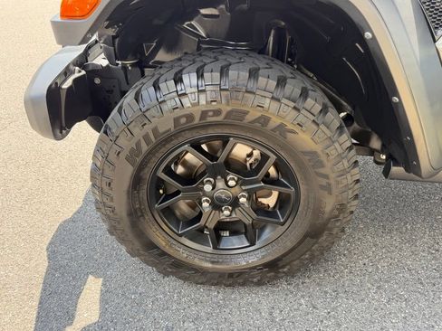 Used 2024 Jeep Wrangler Sport AWD/4WD image 13