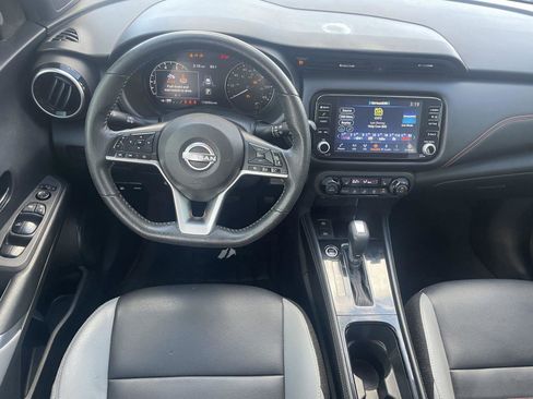 Used 2022 Nissan Kicks SR w/ Premium Package image 25