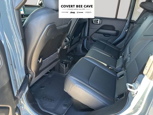 New 2026 Jeep Gladiator Sport image 21