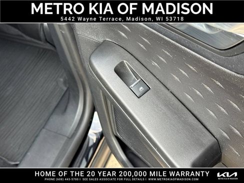 Used 2020 Ford Escape Titanium AWD/4WD image 38