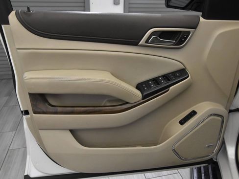 Used 2019 GMC Yukon XL Denali w/ Denali Ultimate Package image 13