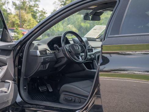 Used 2022 Honda Accord Sport image 19