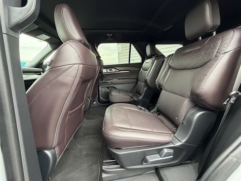Used 2026 Ford Explorer Platinum w/ LUX Leather Package AWD/4WD image 69