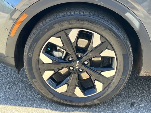 Certified 2023 Kia Sportage X-Line Prestige image 32