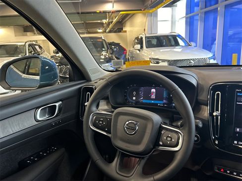 Certified 2023 Volvo XC40 B5 Plus w/ Driver Assist Package image 23