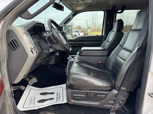 Used 2010 Ford F350 Lariat image 15