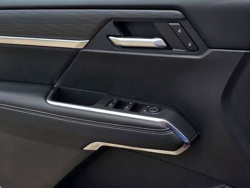 New 2026 GMC Acadia Elevation w/ Elevation Premium Package FWD image 18