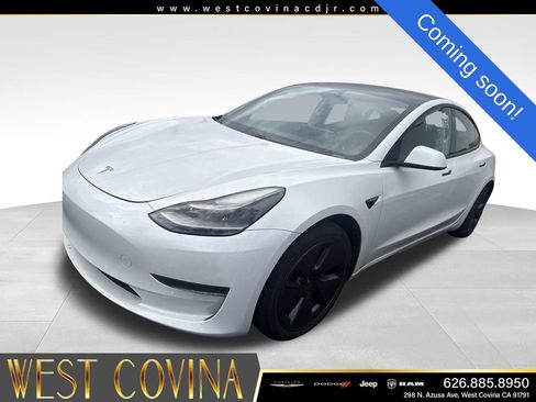 Used 2021 Tesla Model 3 Standard Range Plus RWD image 3