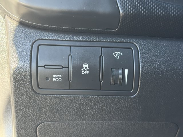 Used 2012 Hyundai Accent GS FWD image 31