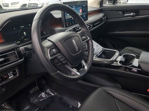 Certified 2023 Lincoln Nautilus Reserve image 19