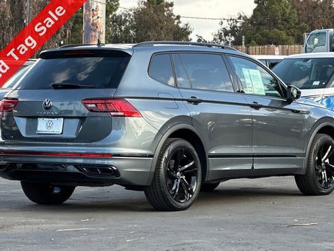 Certified 2024 Volkswagen Tiguan SE R-Line image 4