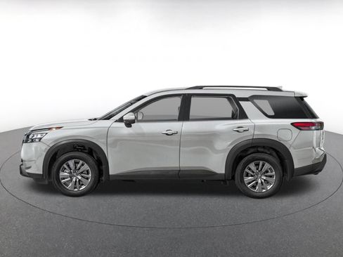 Used 2025 Nissan Pathfinder SV FWD image 3